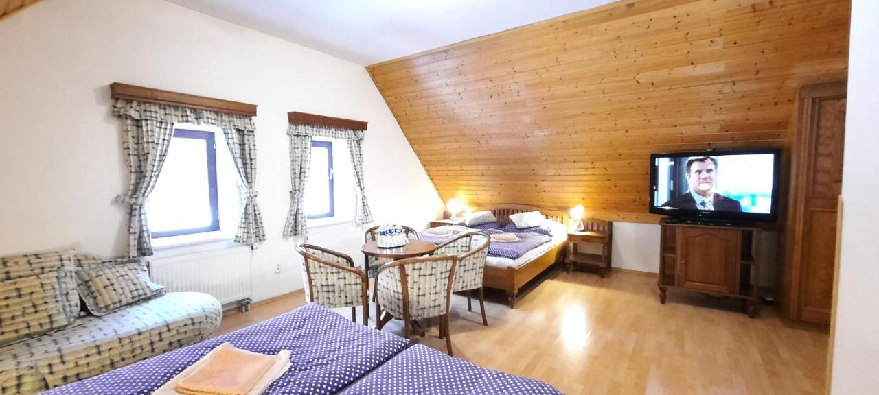 Hotel Perla Jizery Йозефув Дул Екстер'єр фото