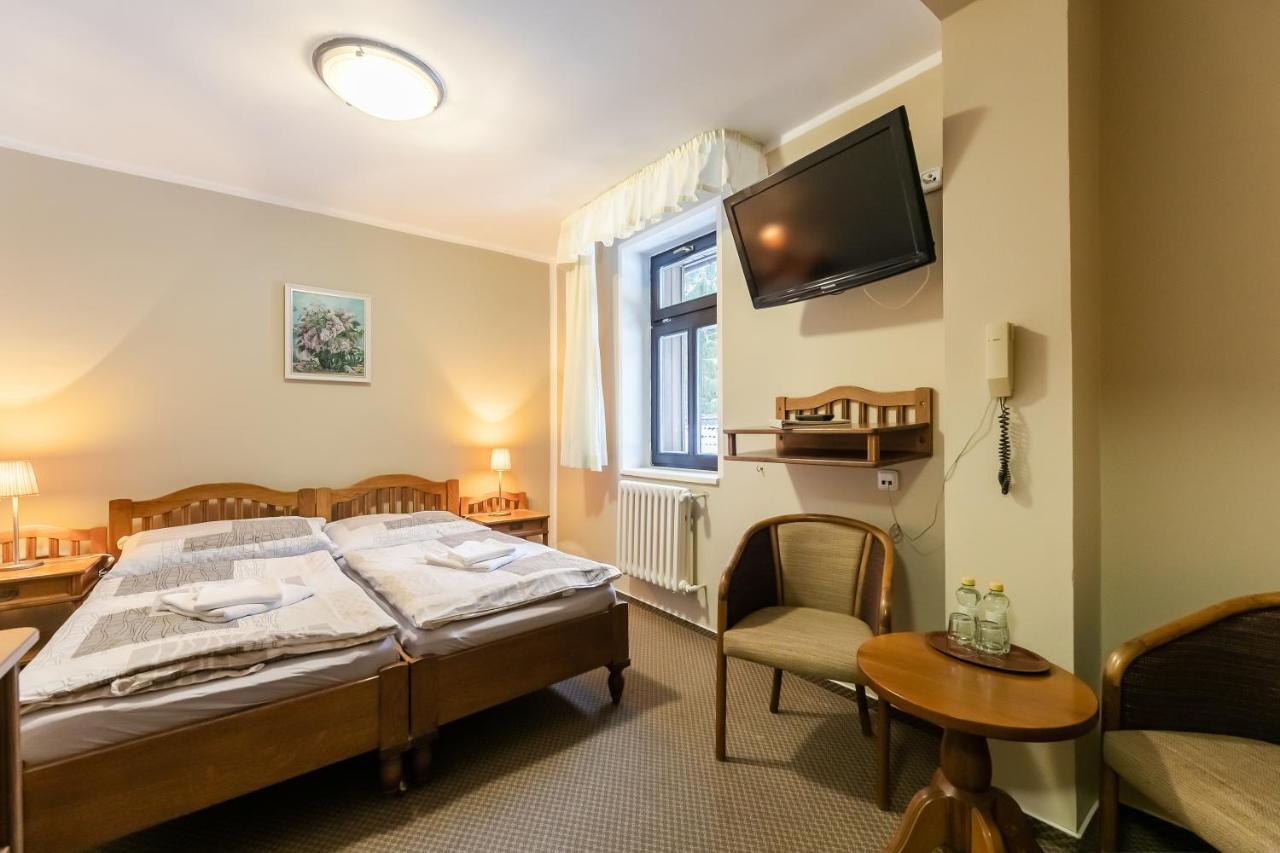 Hotel Perla Jizery Йозефув Дул Екстер'єр фото